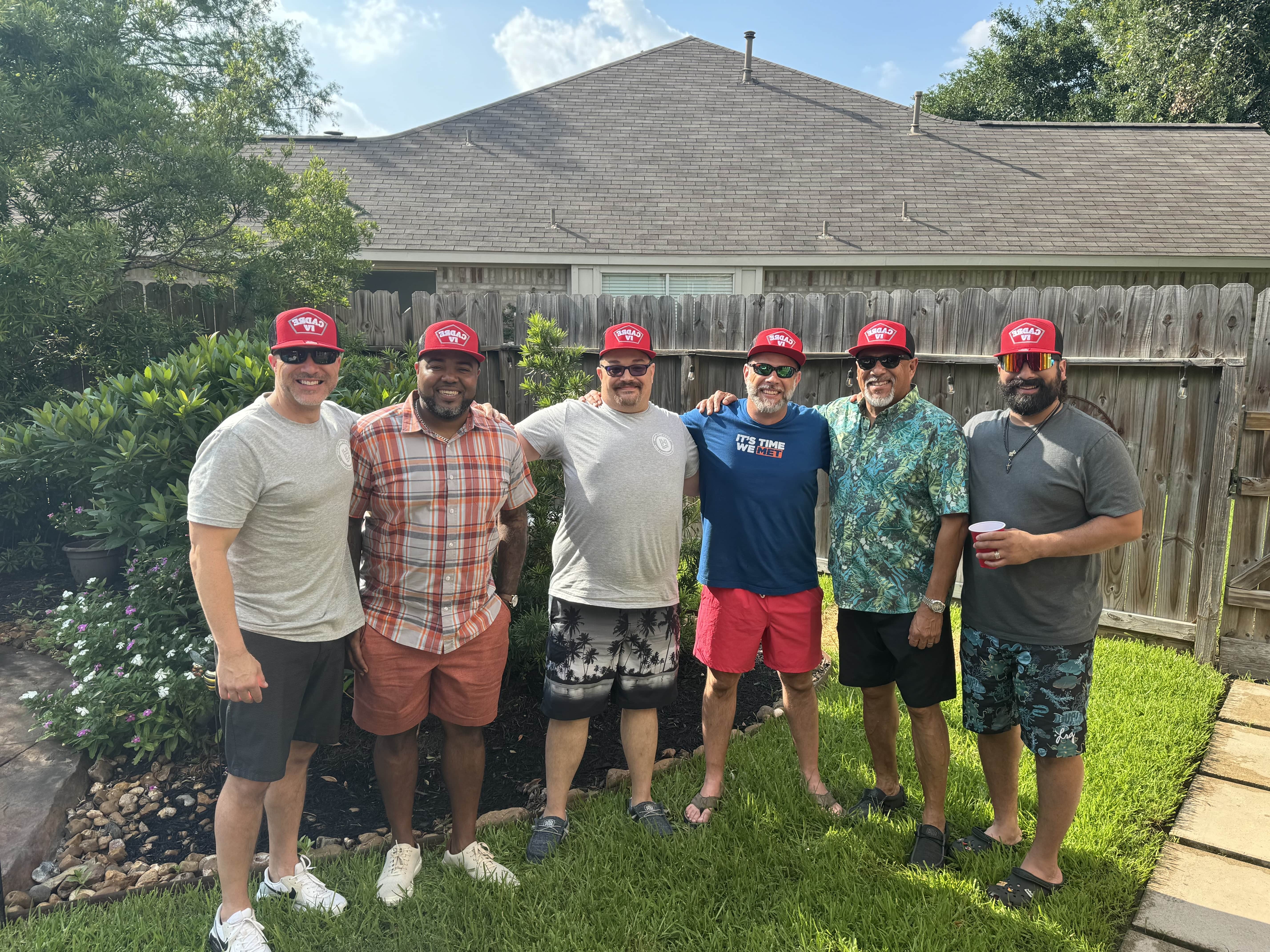 Serve with MET Men
