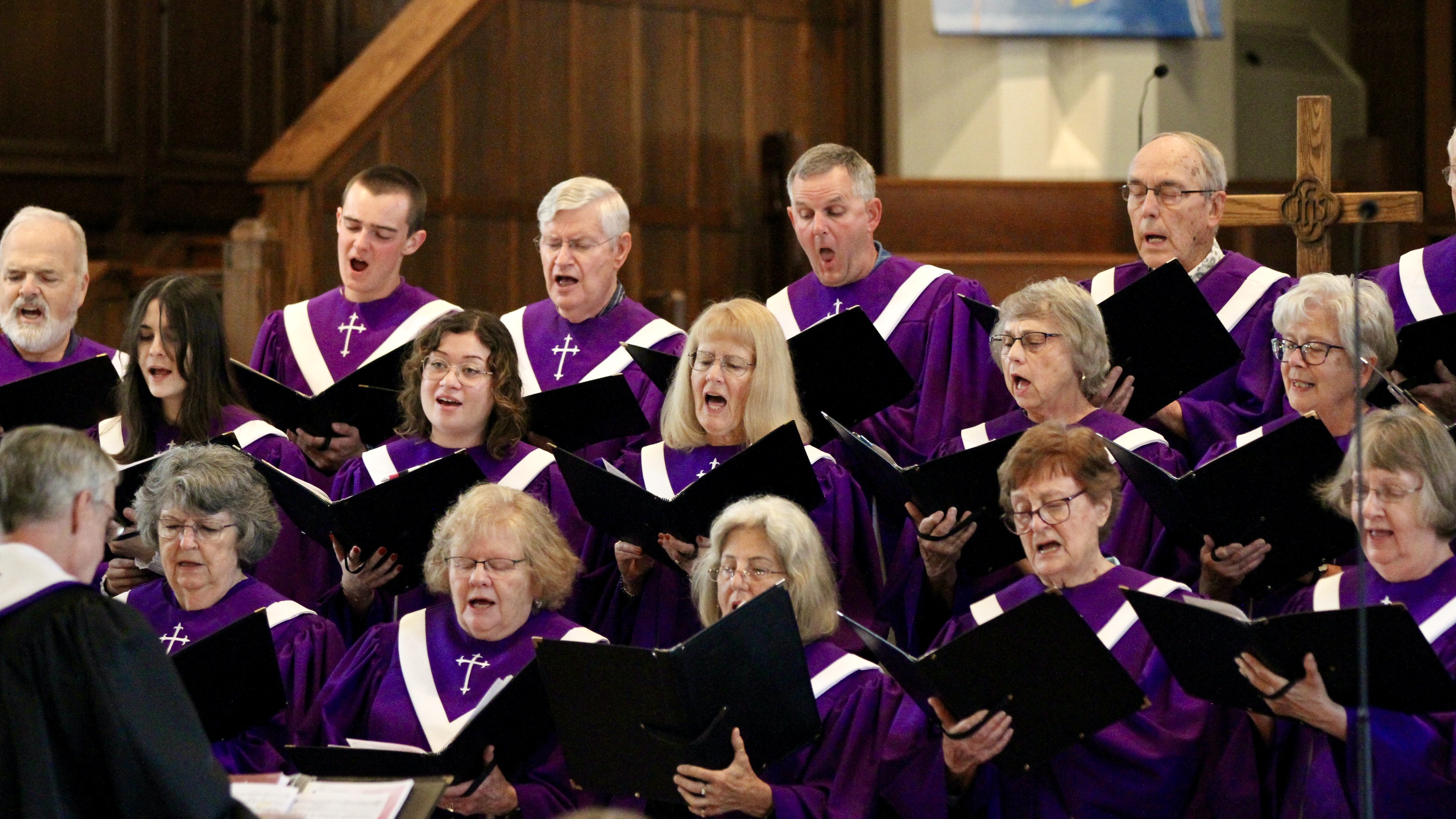 We invite you to COME and join us in making music and to become part of our choir family!