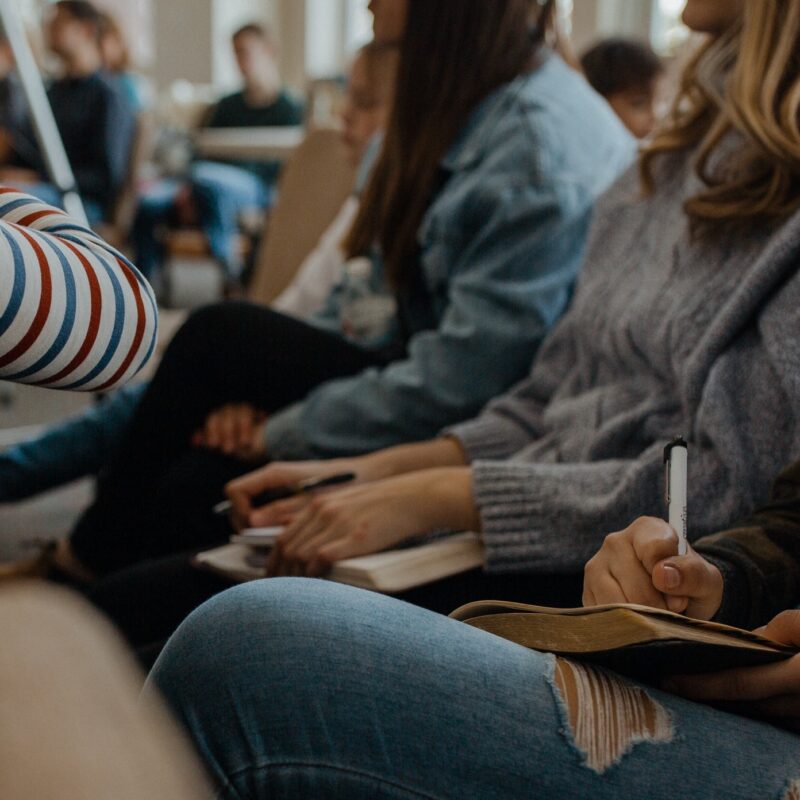 Monday Evening Encounter Small Group